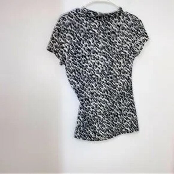 Leopard print vee neck charter club by macys flawless vintage tts size small !! - Picture 4 of 7
